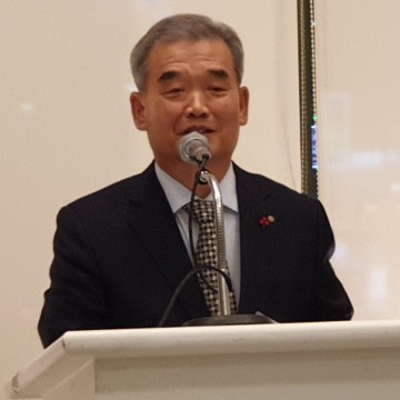 충정포럼 이웃돕기 성금 전달 관련 언론자료 사진